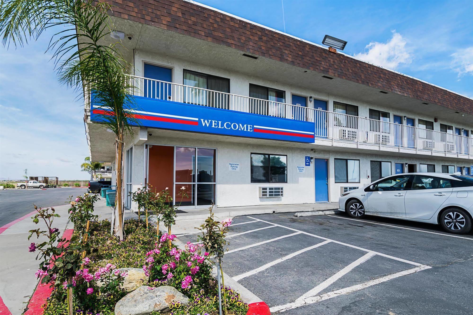 Motel 6 Lost Hills / Buttonwillow Racetrack المظهر الخارجي الصورة