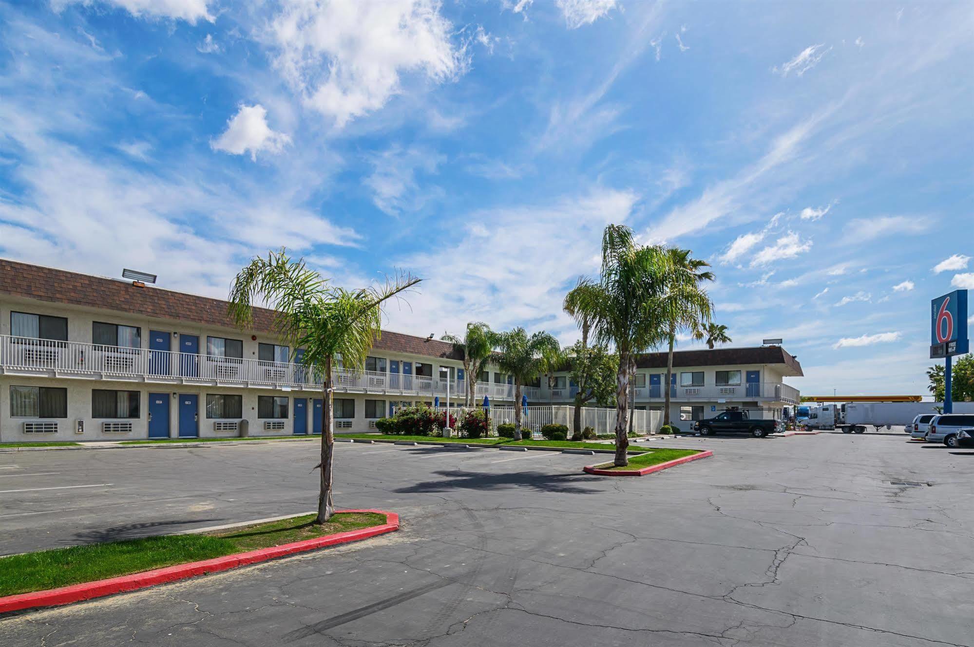 Motel 6 Lost Hills / Buttonwillow Racetrack المظهر الخارجي الصورة